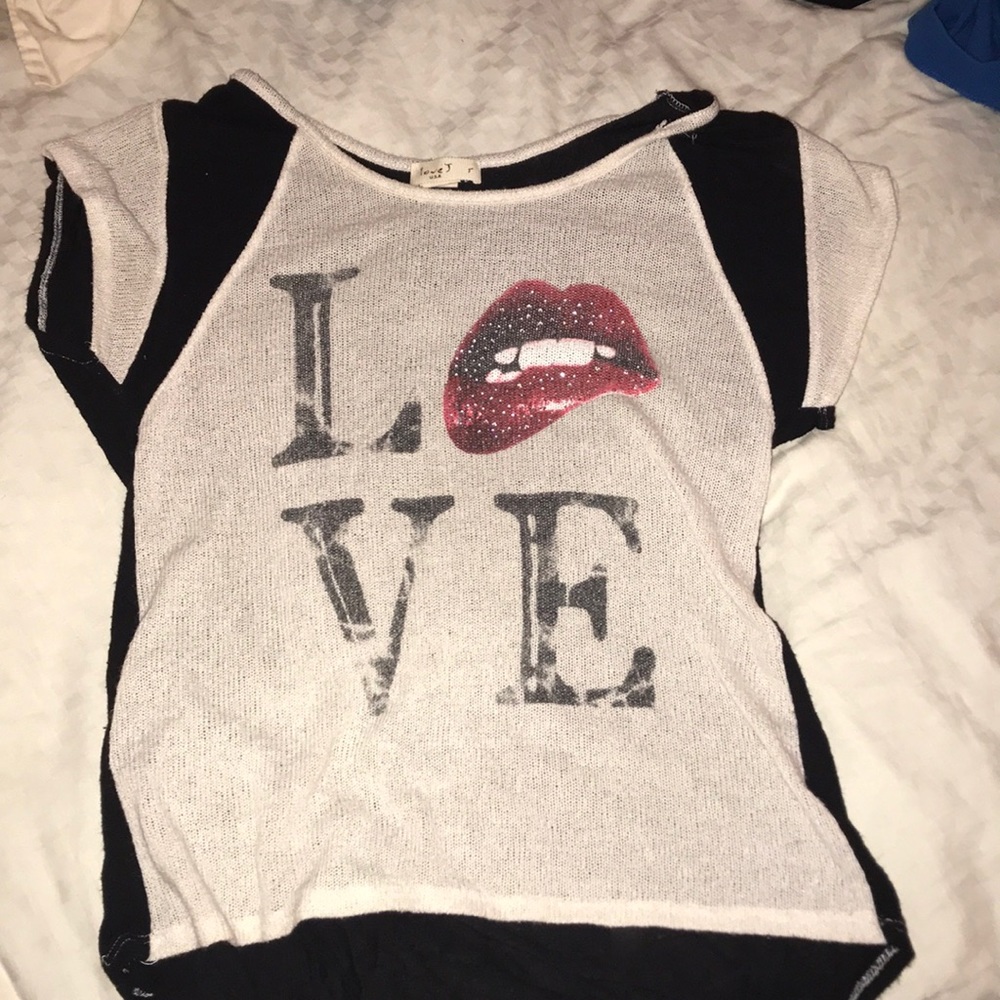 LOVE woven hi-lo tee with rhinestone lips